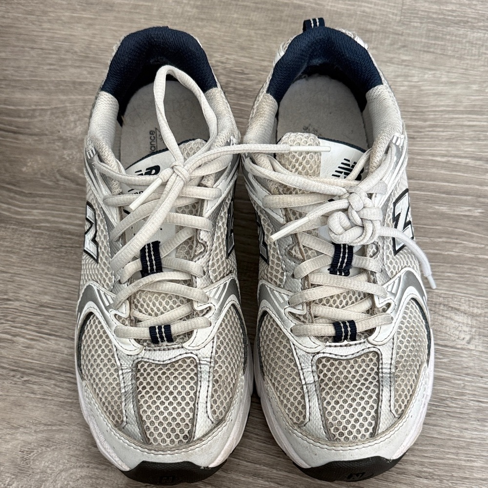 New Balance 530 Shoes - White and Gray - Picture 3 of 11